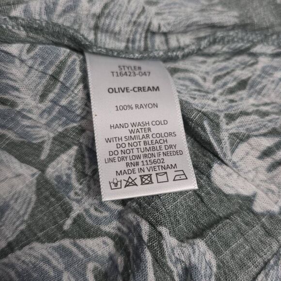 Lush Women's Size Large Olive Cream Monstera Palm Leave Print Button V-Neck Top - Picture 3 of 5